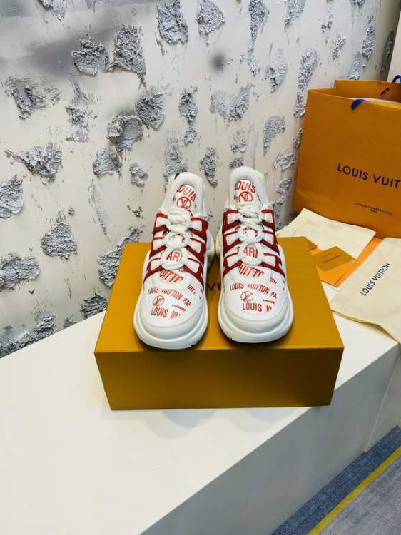 Picture of Louis Vuitton Shoes _SKULVsz35-405cmmnf052417759